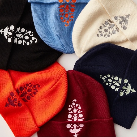 Free people Free People movement Unlisted holiday gift giving bundles. 🎁🎄 - Picture 3 of 5